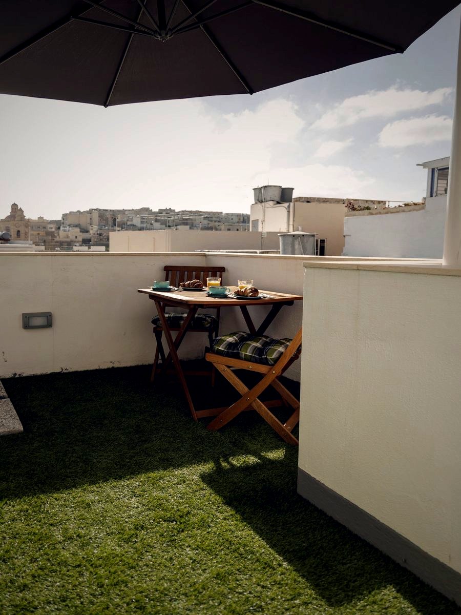 Terrace Romance at Roel B&B